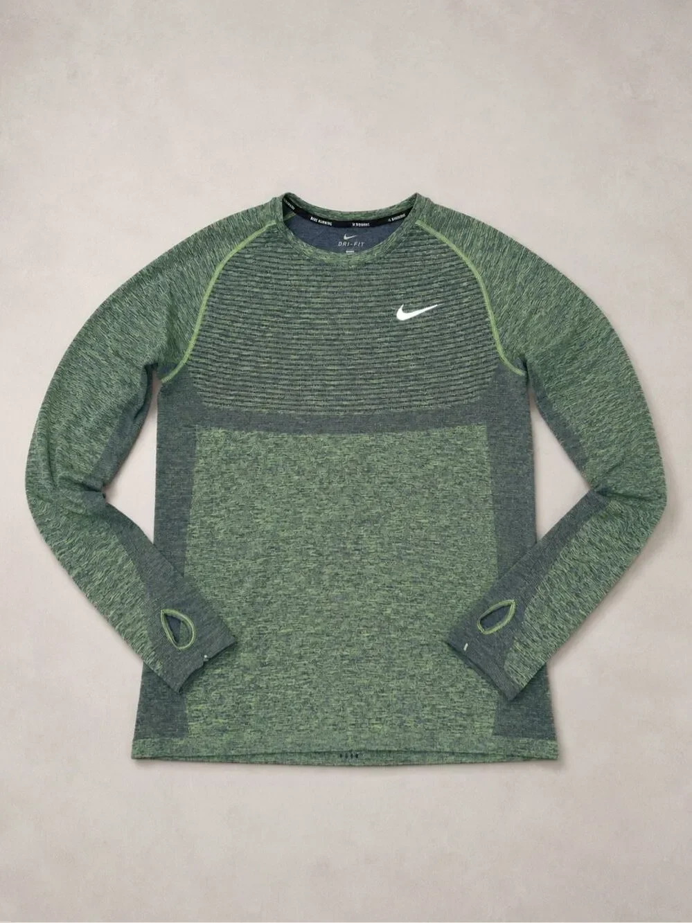 Nike Dri-FIT Women’s Large Green Long Sleeve Running Athletic Thumbhole Shirt